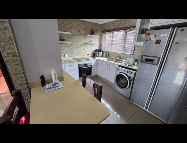 3 BEDROOM SIMPLEX FOR SALE IN ESCOMBE